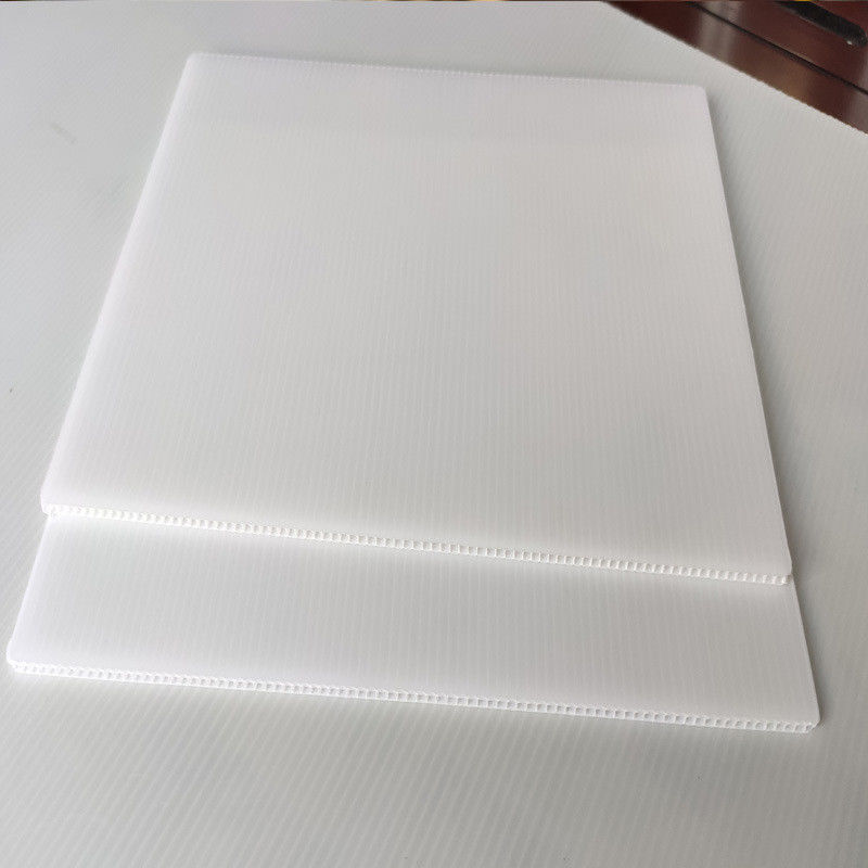 Tấm nhựa tái chế ROHS 6mm Coroplast 4 X 8 Sheets