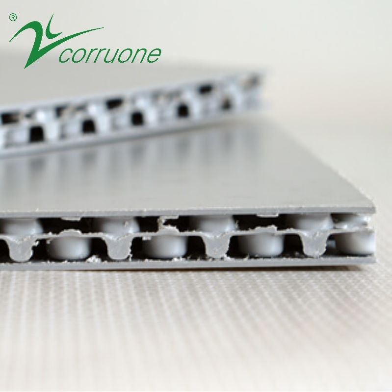 Corruone PP tường kép pp polypropylene tấm nhựa mật ong lõi tấm bảng l với cấu trúc tế bào